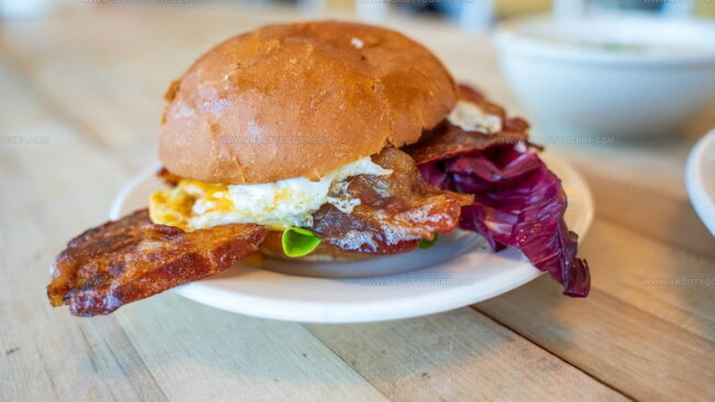 Are Fast Food Breakfasts Common in the U.S.?