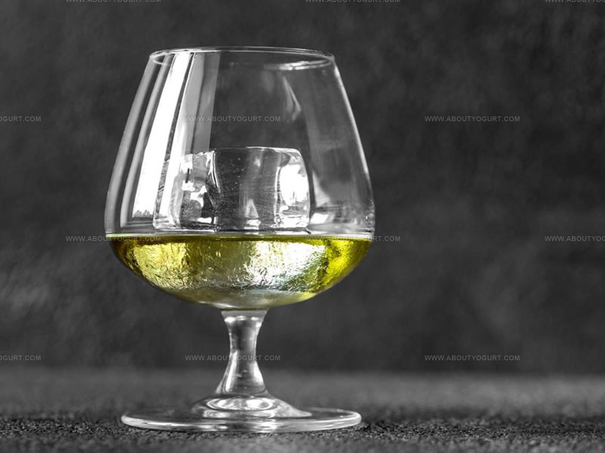 5 Benedictine Substitutes That Add Herbal Depth