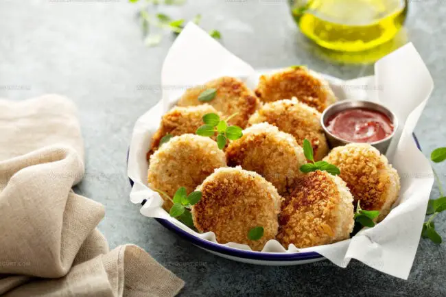 How Can You Prevent Dryness When Using Low-Carb Substitutes Of Breadcrumbs In Meatball Recipes?