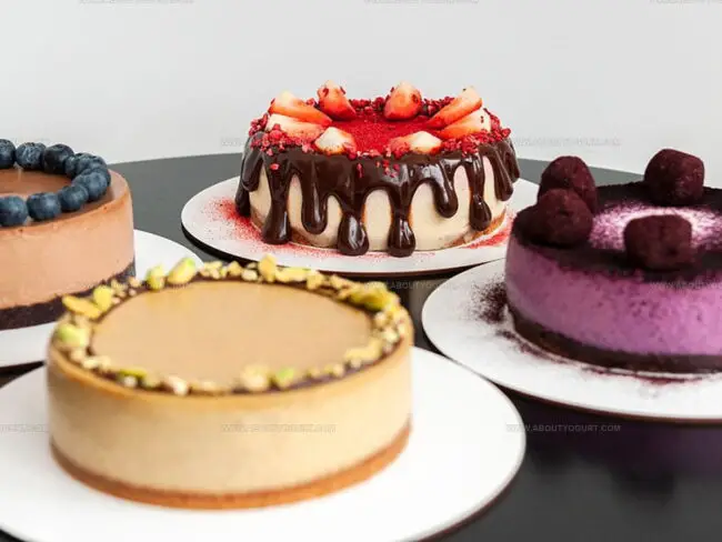 Tips for Blending and Smoothing Sour Cream Substitutes for Silky Cheesecake